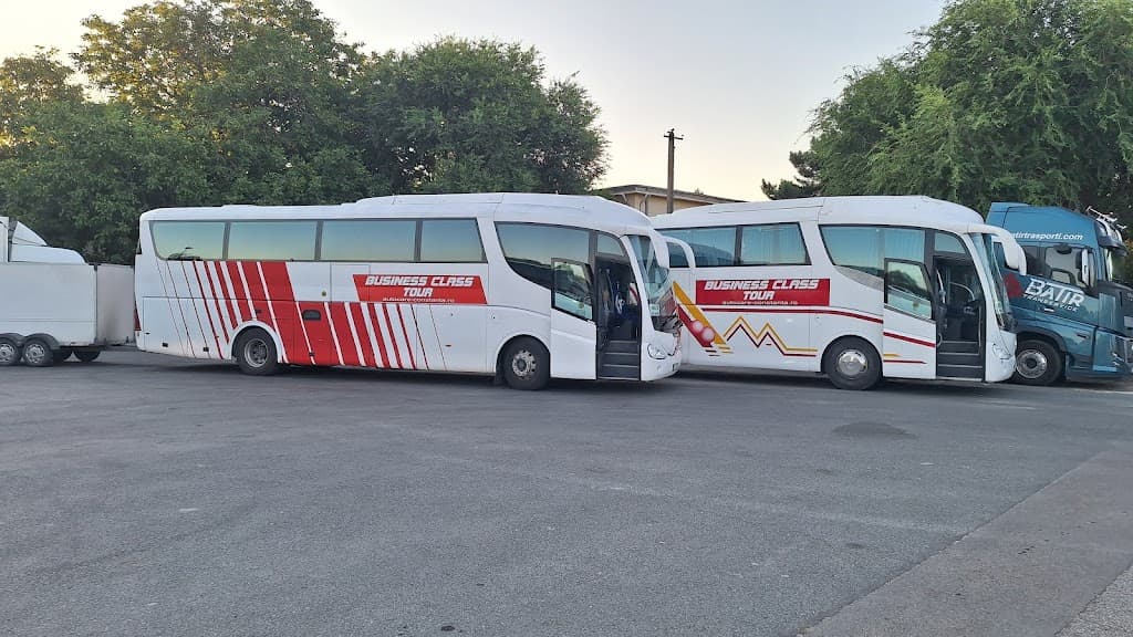 Inchirieri autocare Constanta - Business Class Tour - Taxi imagine