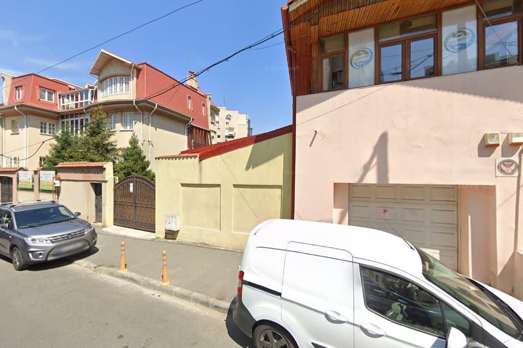 Bucharest Private Transfers - Taxi imagine