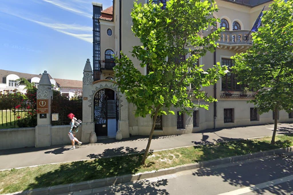 S.C. START TAXI 2002 S.A. - Taxi imagine